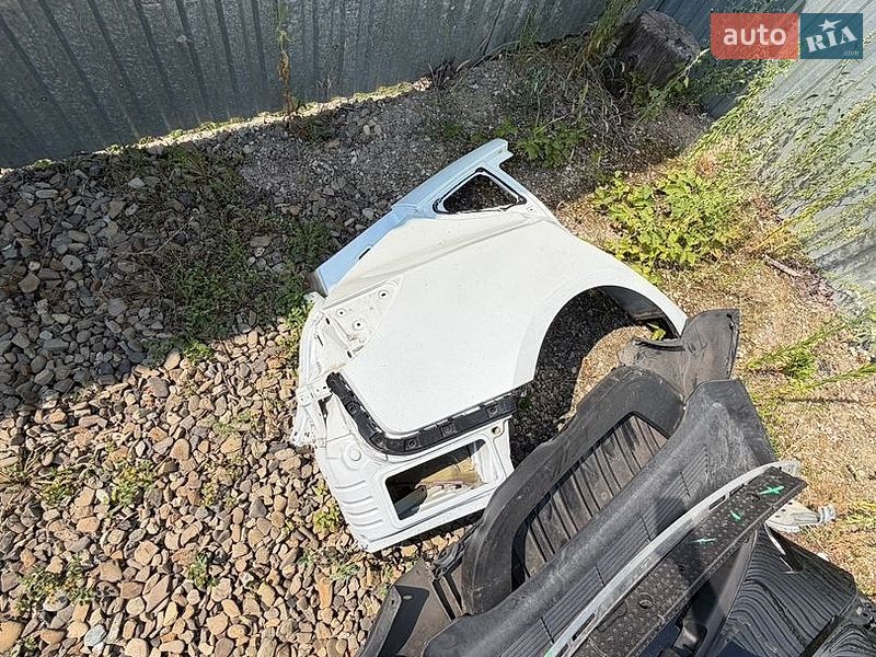 Седан Tesla Model 3 2023 в Коломиї