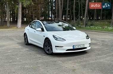 Седан Tesla Model 3 2021 в Луцке