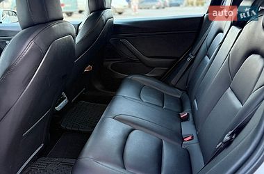 Седан Tesla Model 3 2021 в Луцке