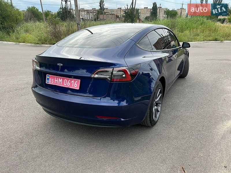 Седан Tesla Model 3 2022 в Кривом Роге