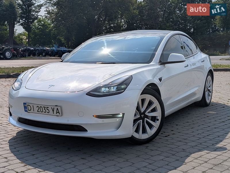 Tesla Model 3 2021