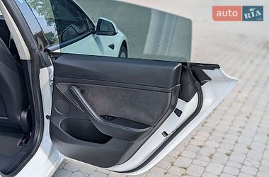 Седан Tesla Model 3 2021 в Ивано-Франковске