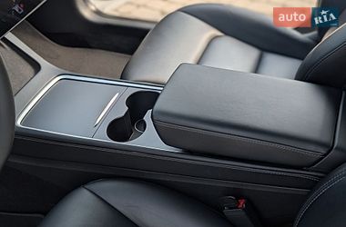 Седан Tesla Model 3 2021 в Ивано-Франковске