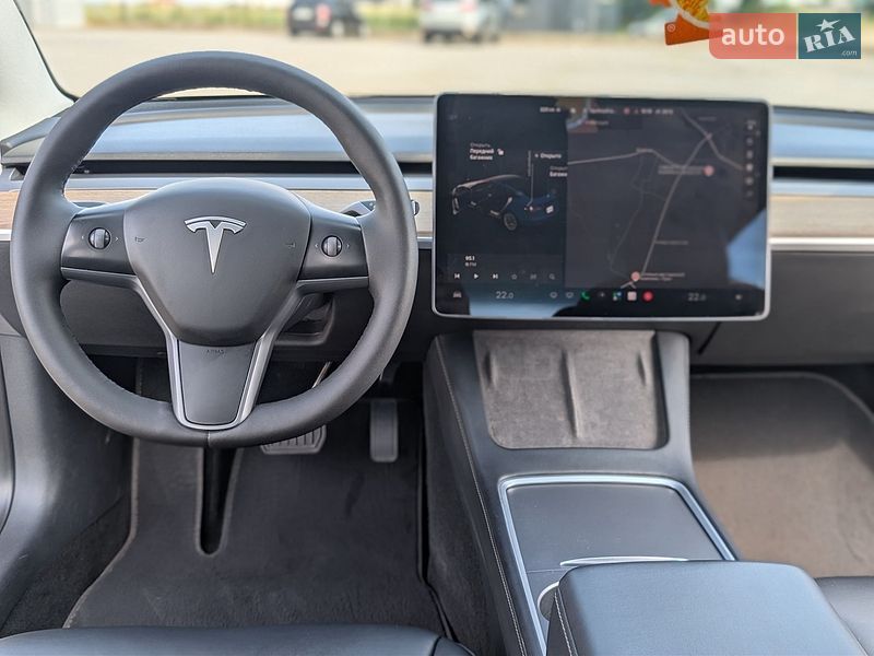 Седан Tesla Model 3 2021 в Ивано-Франковске