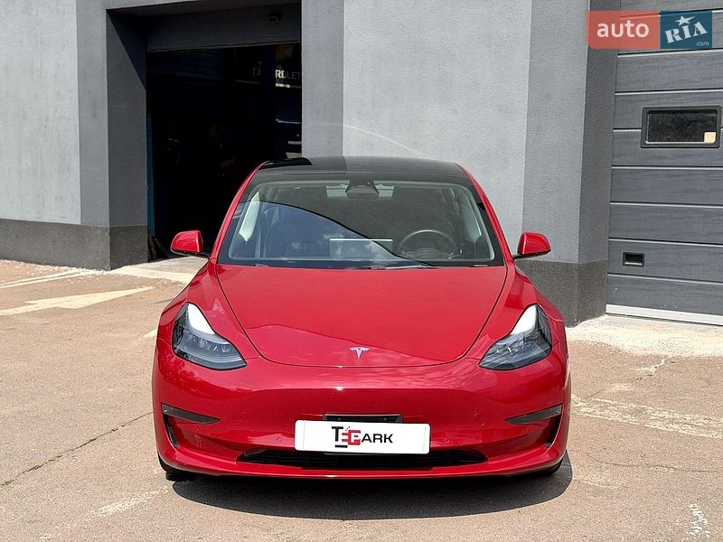 Седан Tesla Model 3 2022 в Киеве фото 3 Седан Tesla Model 3 2022 в Киеве