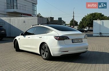 Седан Tesla Model 3 2022 в Черноморске
