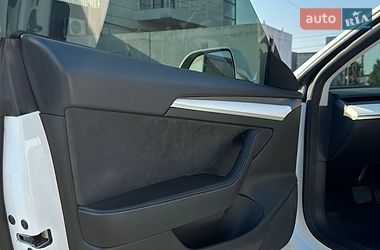 Седан Tesla Model 3 2022 в Черноморске