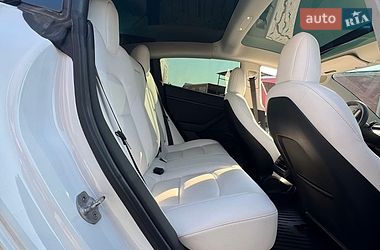 Седан Tesla Model 3 2022 в Черноморске