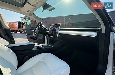 Седан Tesla Model 3 2022 в Черноморске