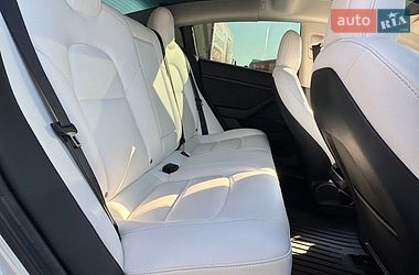 Седан Tesla Model 3 2022 в Черноморске