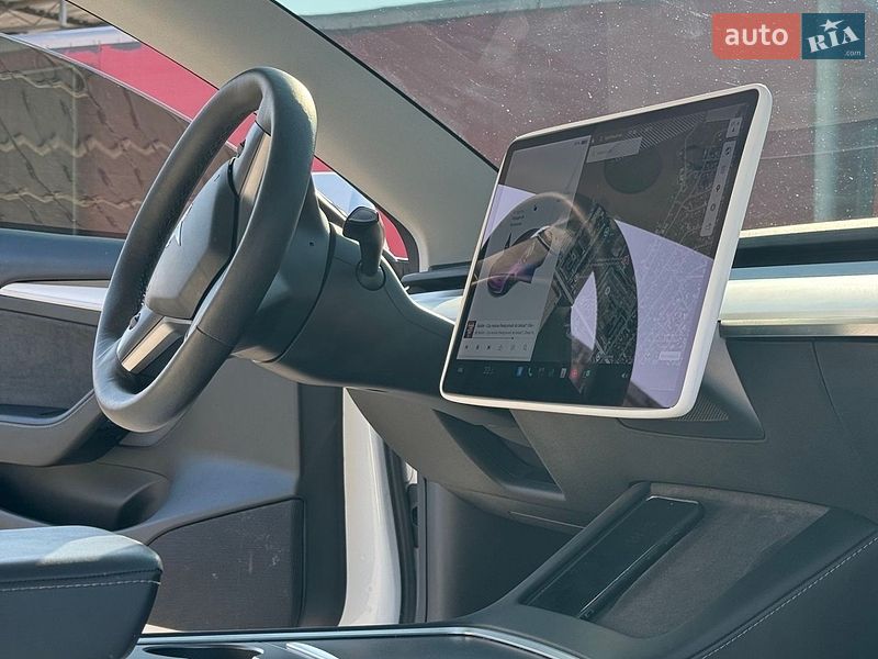 Седан Tesla Model 3 2022 в Черноморске