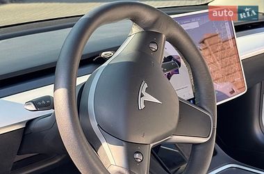 Седан Tesla Model 3 2022 в Черноморске