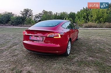 Седан Tesla Model 3 2022 в Полтаві