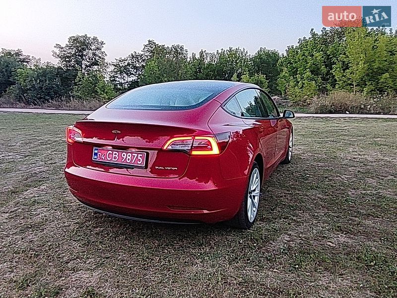 Седан Tesla Model 3 2022 в Полтаві