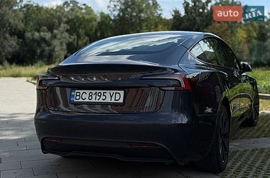 Седан Tesla Model 3 2025 в Самборе