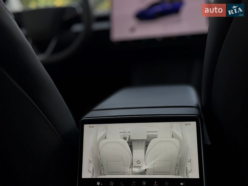 Седан Tesla Model 3 2025 в Самборе