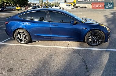Седан Tesla Model 3 2022 в Києві