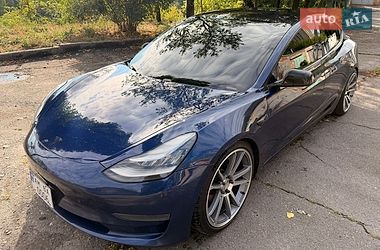 Седан Tesla Model 3 2018 в Житомире