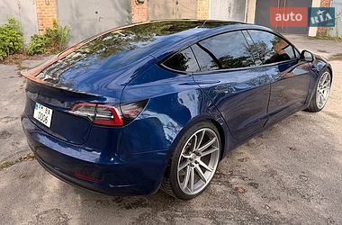 Седан Tesla Model 3 2018 в Житомире