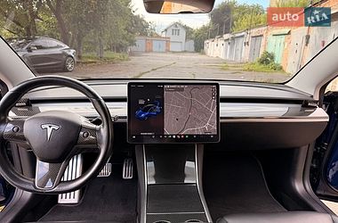Седан Tesla Model 3 2018 в Житомире