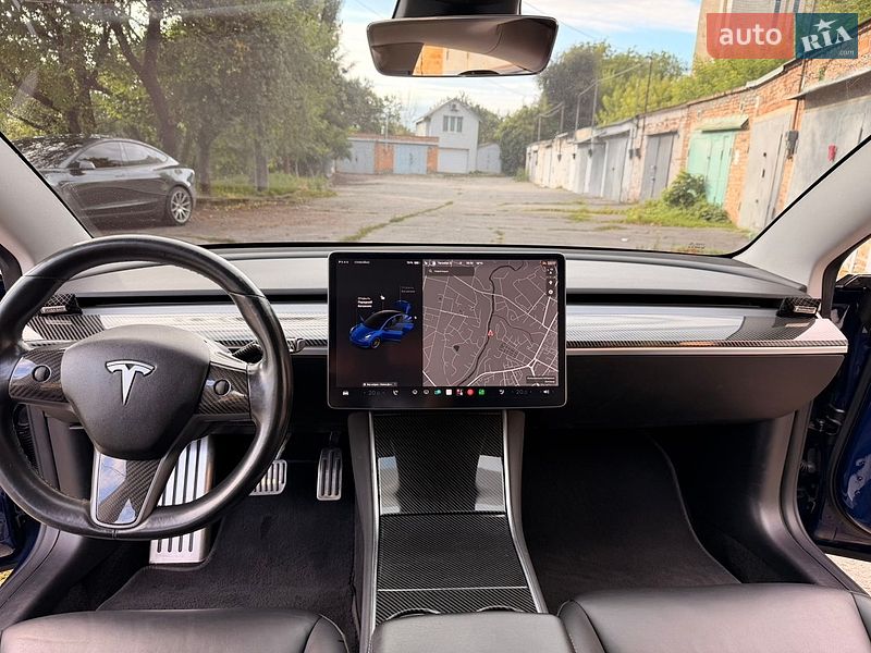 Седан Tesla Model 3 2018 в Житомире
