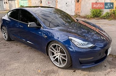 Седан Tesla Model 3 2018 в Житомире