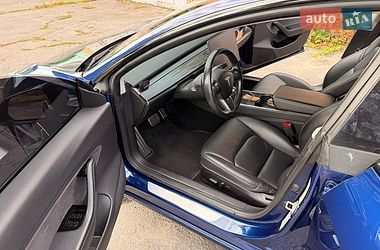Седан Tesla Model 3 2018 в Житомире