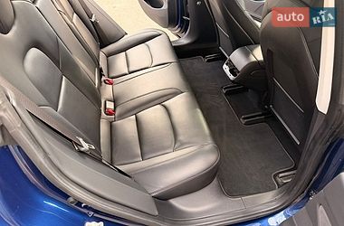 Седан Tesla Model 3 2018 в Житомире