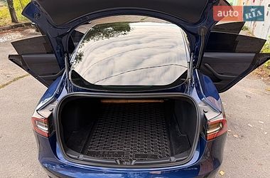 Седан Tesla Model 3 2018 в Житомире