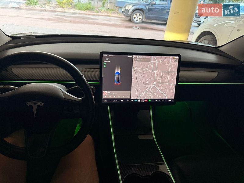 Седан Tesla Model 3 2018 в Житомире