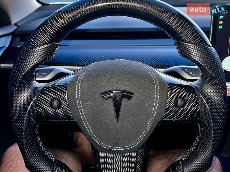 Седан Tesla Model 3 2021 в Києві