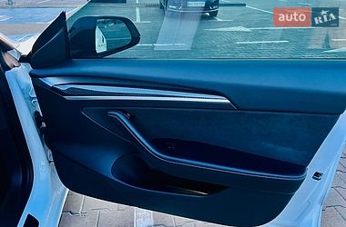 Седан Tesla Model 3 2021 в Києві