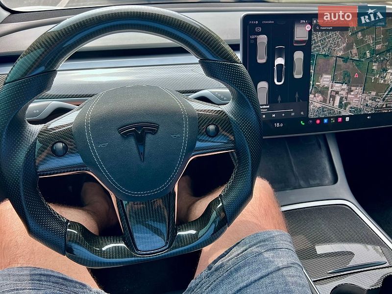 Седан Tesla Model 3 2021 в Києві