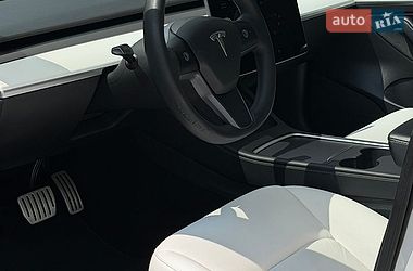 Седан Tesla Model 3 2021 в Киеве