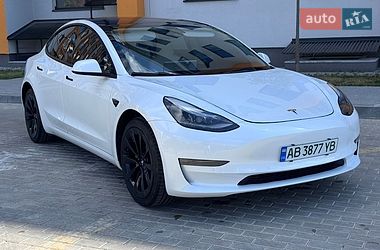 Седан Tesla Model 3 2022 в Виннице
