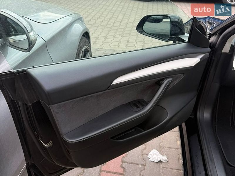 Седан Tesla Model 3 2021 в Луцьку