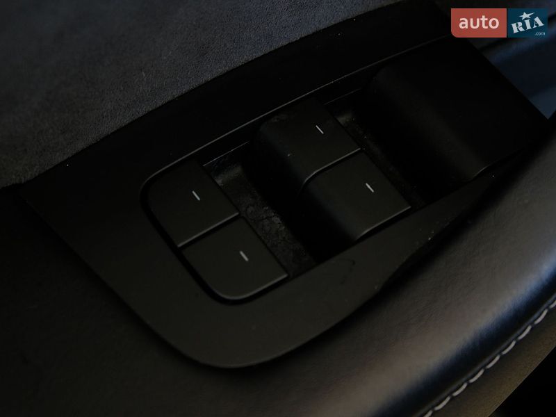 Седан Tesla Model 3 2023 в Одесі