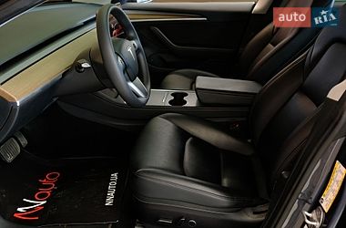 Седан Tesla Model 3 2023 в Одесі