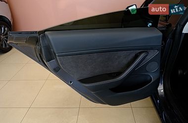 Седан Tesla Model 3 2023 в Одесі