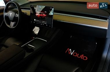 Седан Tesla Model 3 2023 в Одесі