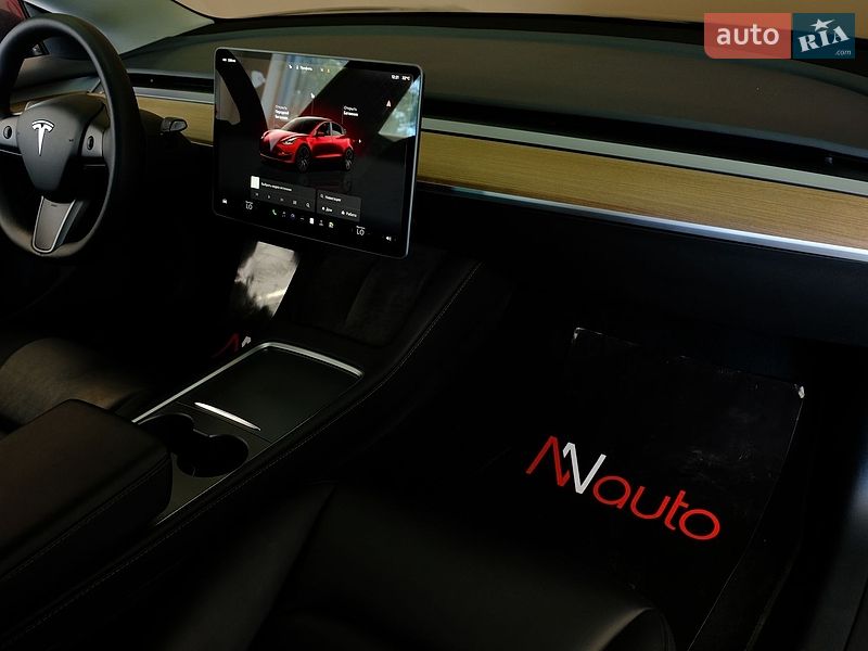 Седан Tesla Model 3 2023 в Одесі