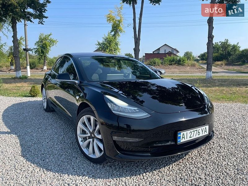 Седан Tesla Model 3 2018 в Переяславі