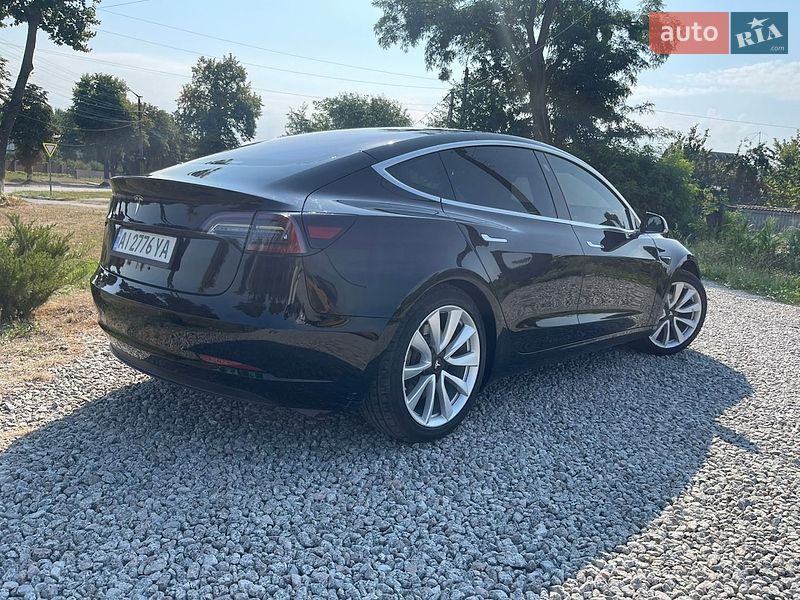 Седан Tesla Model 3 2018 в Переяславі