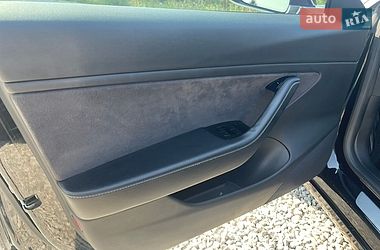 Седан Tesla Model 3 2018 в Переяславі