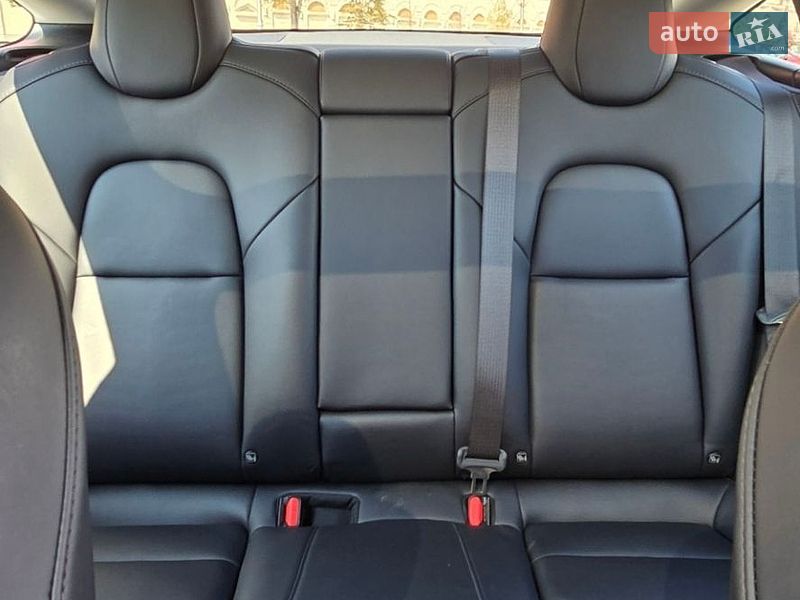 Седан Tesla Model 3 2022 в Харкові
