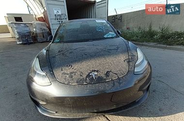 Седан Tesla Model 3 2018 в Киеве