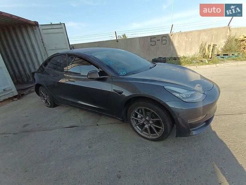 Седан Tesla Model 3 2018 в Киеве