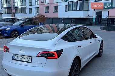 Седан Tesla Model 3 2021 в Луцке