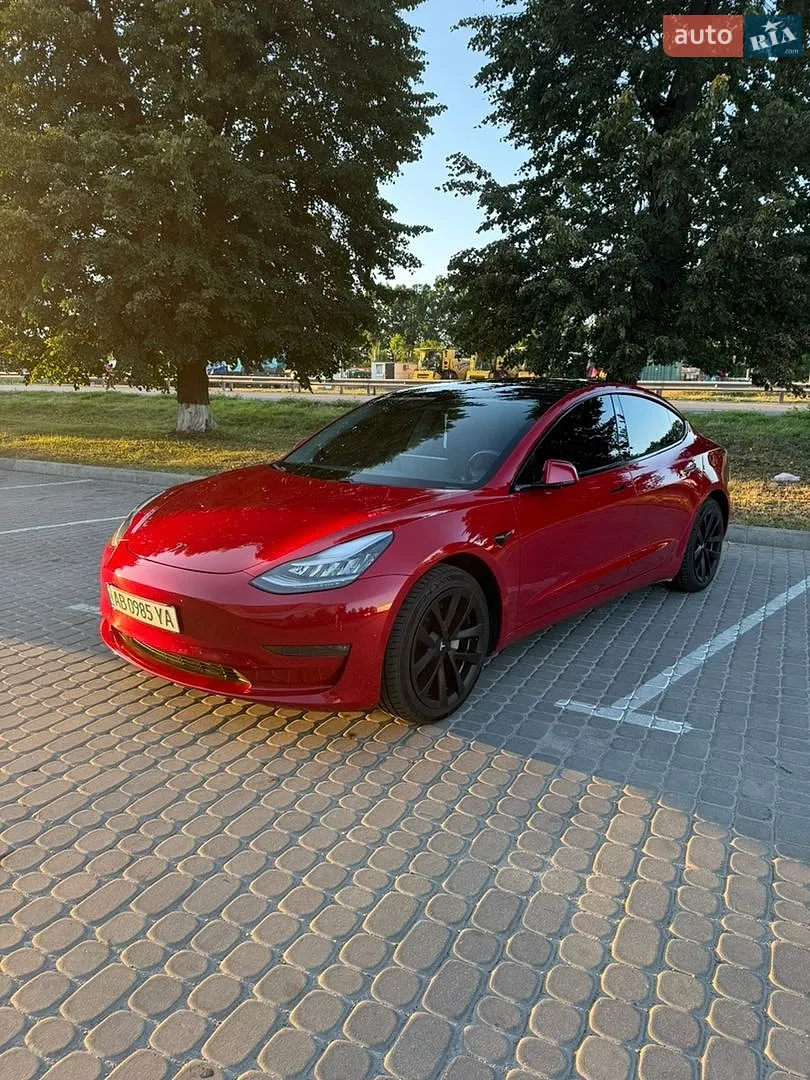 2020 Tesla Model 3 - фото 1