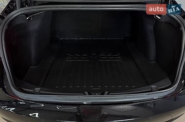 Седан Tesla Model 3 2022 в Львові